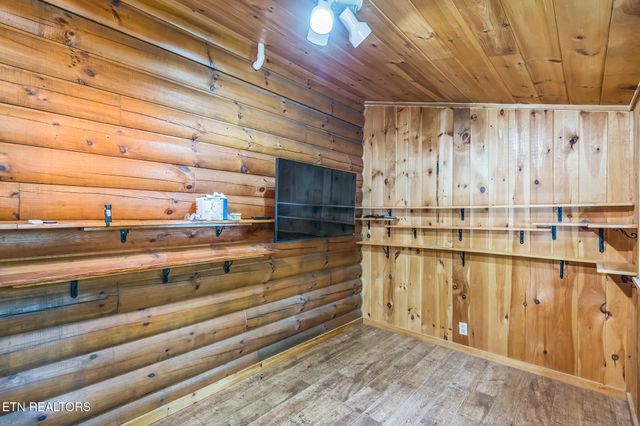 3045 Coon Hunter Lodge Rd, Jamestown, TN 38556