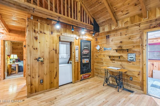 3045 Coon Hunter Lodge Rd, Jamestown, TN 38556