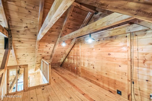 3045 Coon Hunter Lodge Rd, Jamestown, TN 38556