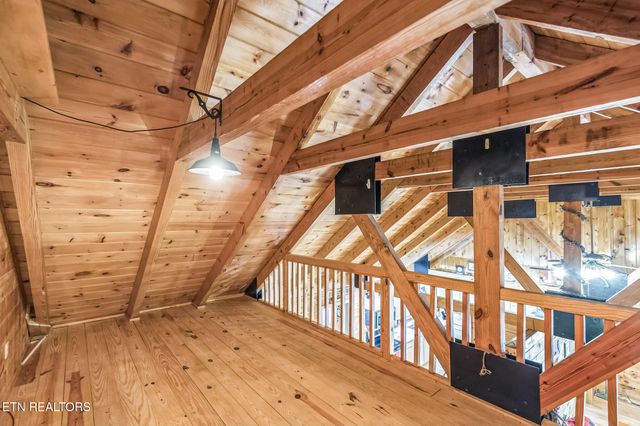 3045 Coon Hunter Lodge Rd, Jamestown, TN 38556