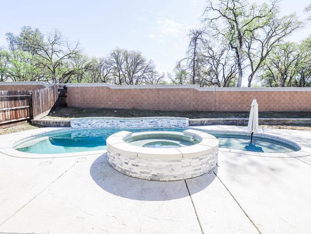 2135 Pinehurst Dr, Lincoln, CA 95648