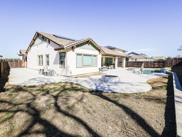 2135 Pinehurst Dr, Lincoln, CA 95648