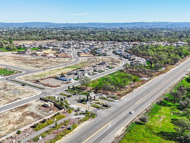 2135 Pinehurst Dr, Lincoln, CA 95648