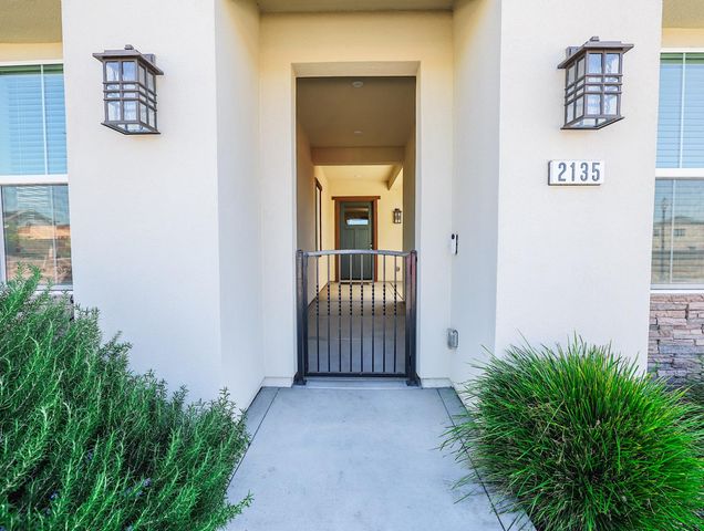 2135 Pinehurst Dr, Lincoln, CA 95648