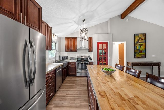 358 31st Street SE, Cedar Rapids, IA 52403
