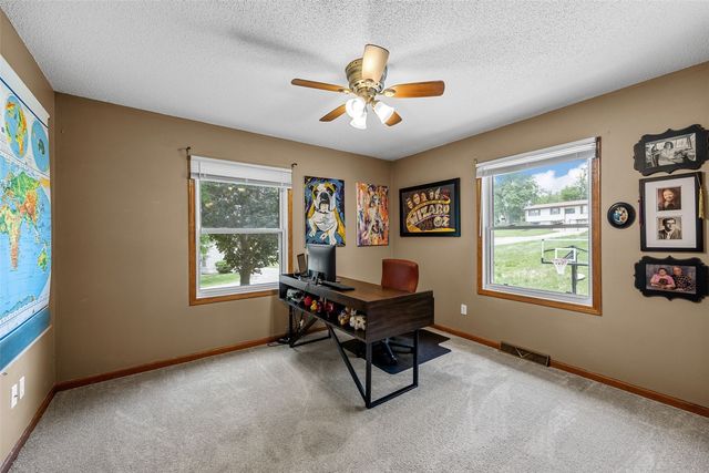 358 31st Street SE, Cedar Rapids, IA 52403