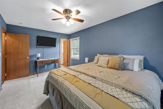 358 31st Street SE, Cedar Rapids, IA 52403