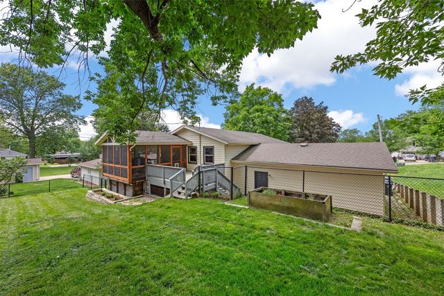 358 31st Street SE, Cedar Rapids, IA 52403