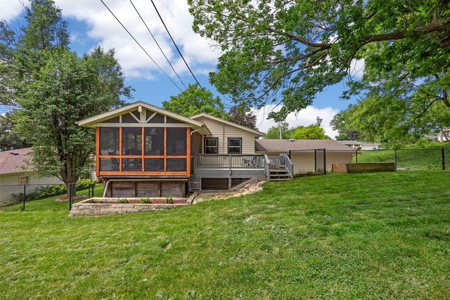 358 31st Street SE, Cedar Rapids, IA 52403