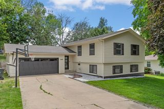 358 31st Street SE, Cedar Rapids, IA 52403