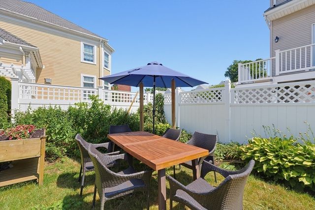 82 Putnam St 2, Winthrop, MA 02152