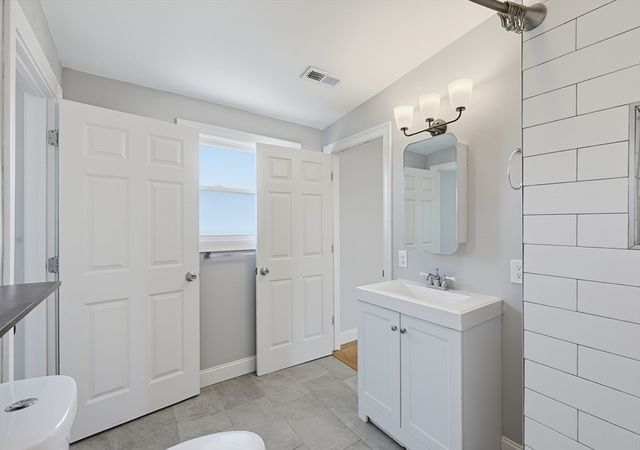 82 Putnam St 2, Winthrop, MA 02152