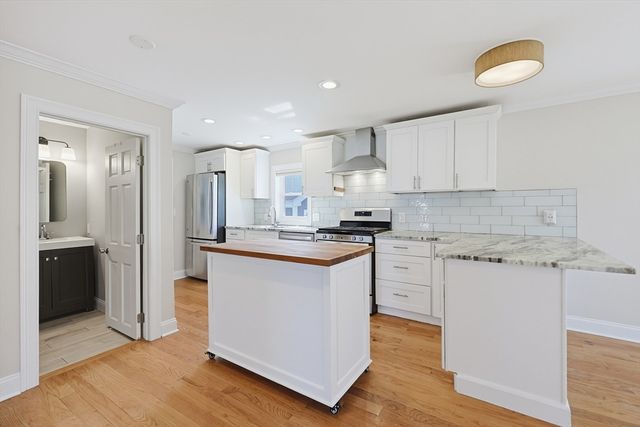 82 Putnam St 2, Winthrop, MA 02152