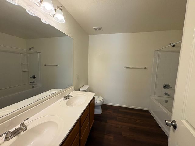 17325 N 185th Drive, Surprise, AZ 85374