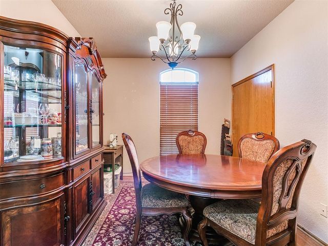 20328 SE 37th Street, Harrah, OK 73045