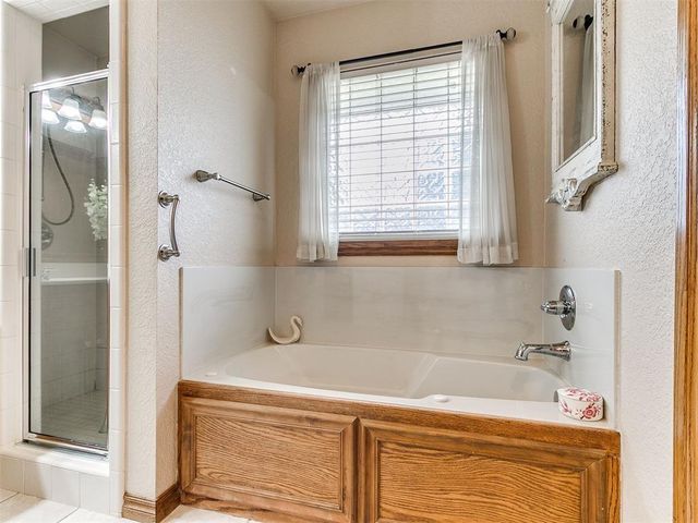 20328 SE 37th Street, Harrah, OK 73045