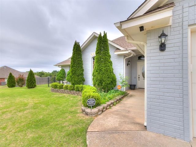 20328 SE 37th Street, Harrah, OK 73045
