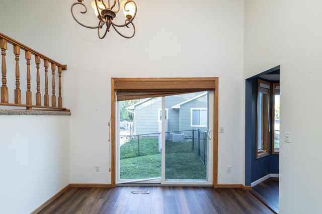 4334 W 131st Street, Savage, MN 55378