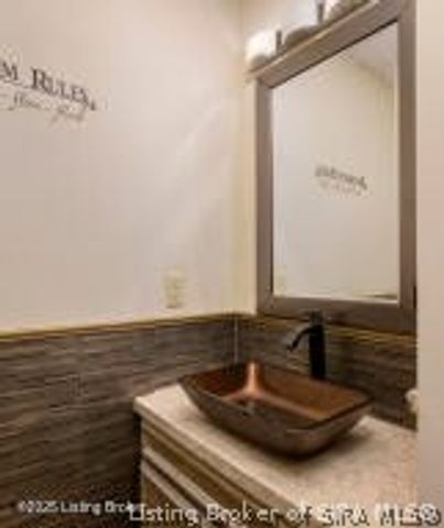 8126 John Pectol Road, Georgetown, IN 47122