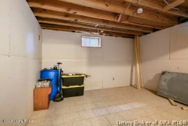 8126 John Pectol Road, Georgetown, IN 47122