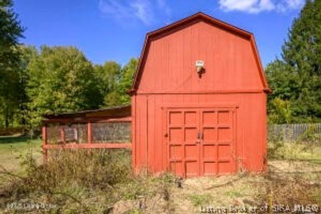 8126 John Pectol Road, Georgetown, IN 47122