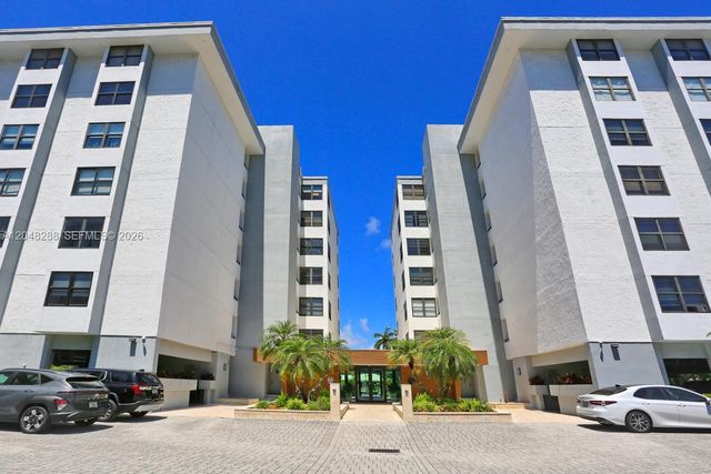 9660 W Bay Harbor Dr 5A, Bay Harbor Islands, FL 33154