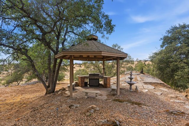 33099 Road 800, Raymond, CA 93653