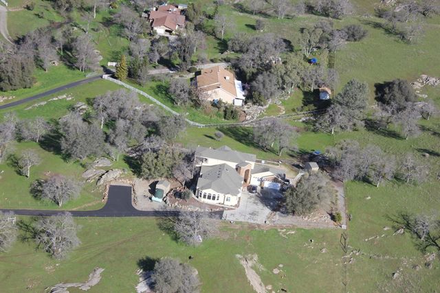 33099 Road 800, Raymond, CA 93653