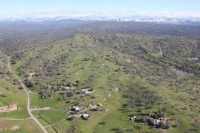 33099 Road 800, Raymond, CA 93653