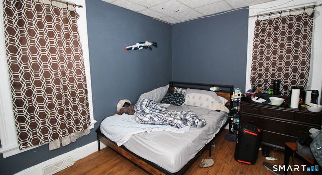 221 Grove Street, Meriden, CT 06451