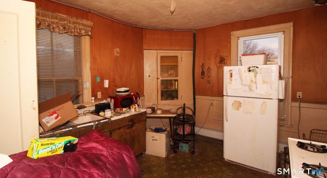 221 Grove Street, Meriden, CT 06451