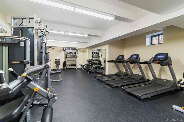 69-10 Yellowstone Boulevard 505, Forest Hills, NY 11375