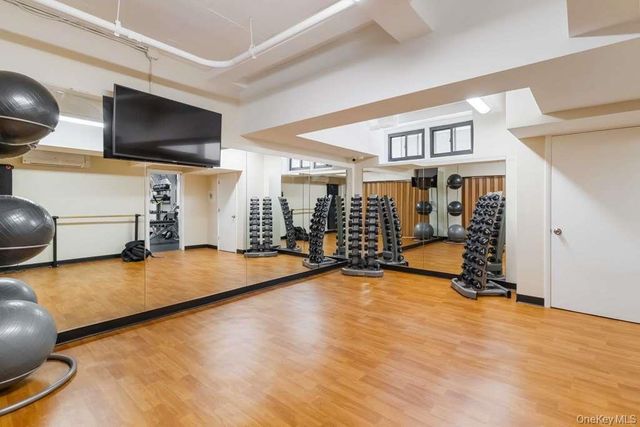 69-10 Yellowstone Boulevard 505, Forest Hills, NY 11375