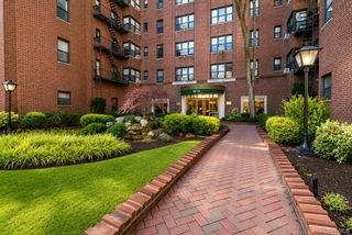 69-10 Yellowstone Boulevard 505, Forest Hills, NY 11375