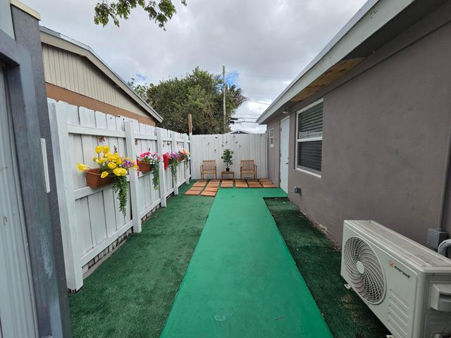 4824 SW 45th Avenue, Dania Beach, FL 33314