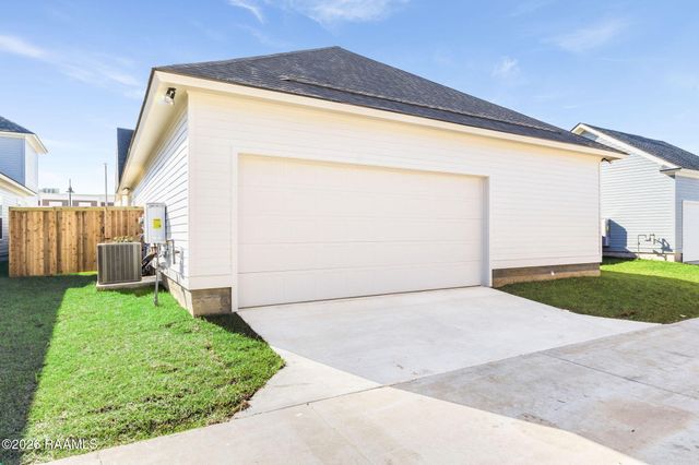 103 Newtown Drive, Lafayette, LA 70508