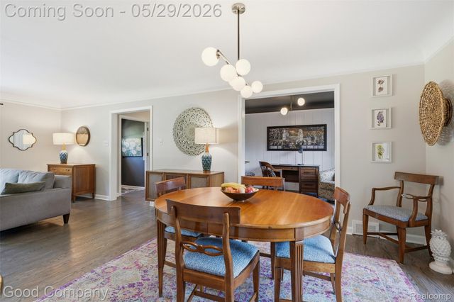 18187 Birwood Avenue, Beverly Hills Village, MI 48025