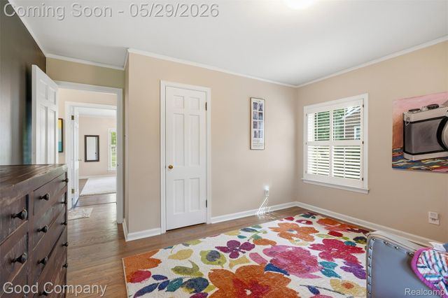 18187 Birwood Avenue, Beverly Hills Village, MI 48025