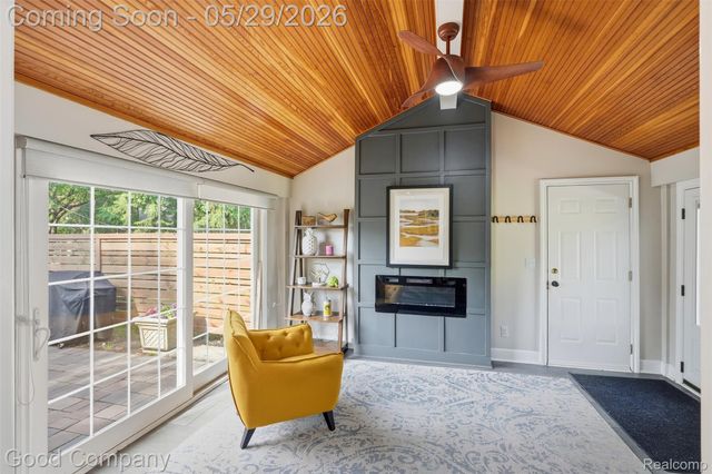18187 Birwood Avenue, Beverly Hills Village, MI 48025