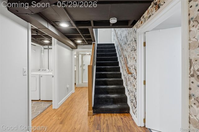 18187 Birwood Avenue, Beverly Hills Village, MI 48025