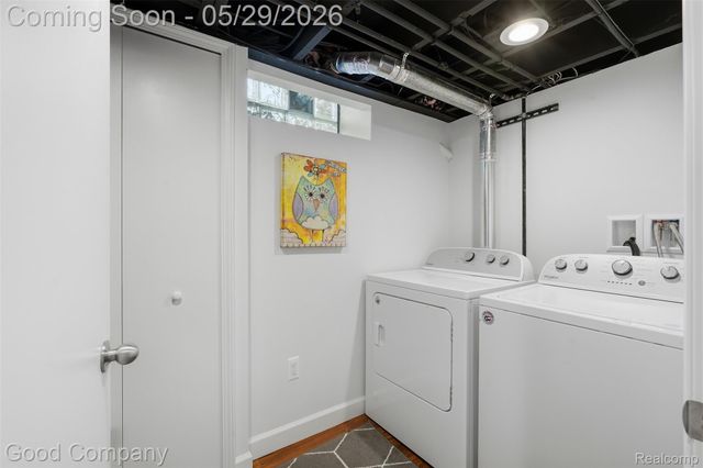 18187 Birwood Avenue, Beverly Hills Village, MI 48025