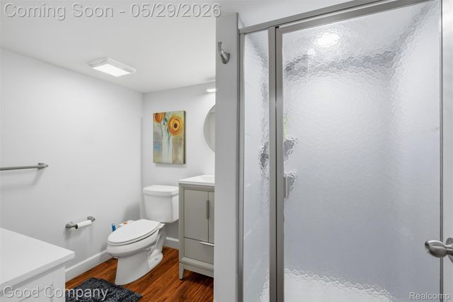 18187 Birwood Avenue, Beverly Hills Village, MI 48025