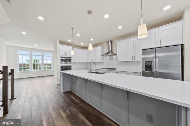 42679 ASGARD TER, Sterling, VA 20166
