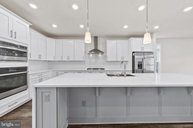 42679 ASGARD TER, Sterling, VA 20166