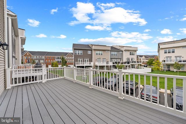 42679 ASGARD TER, Sterling, VA 20166