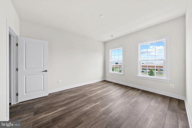 42679 ASGARD TER, Sterling, VA 20166
