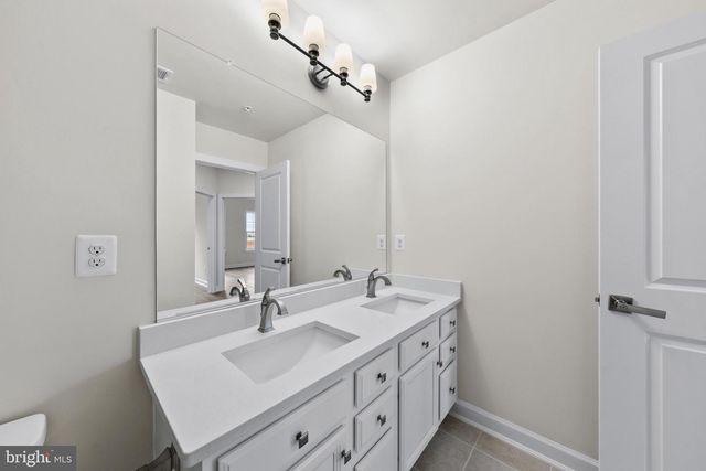 42679 ASGARD TER, Sterling, VA 20166