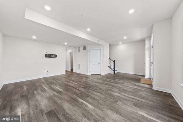 42679 ASGARD TER, Sterling, VA 20166