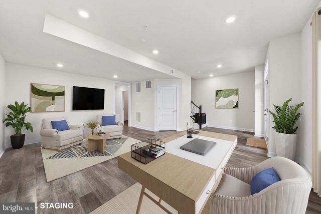 42679 ASGARD TER, Sterling, VA 20166