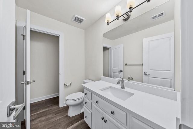 42679 ASGARD TER, Sterling, VA 20166